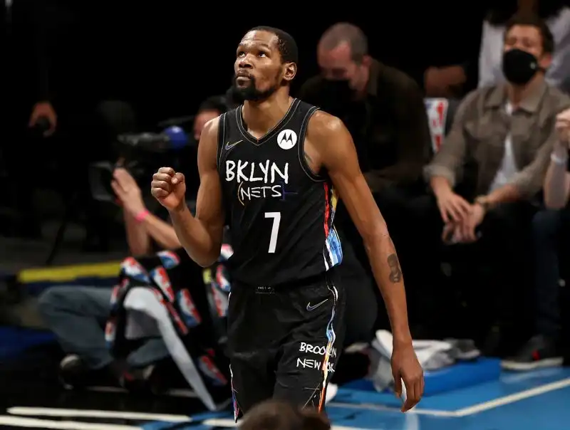 Durant immancabile. Antetokounmpo: "E' il più forte"