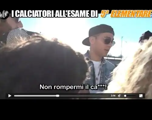 Insulta bambino: Dybala si pente