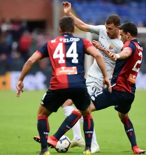 Roma stoppata dal Genoa, Champions League più lontana