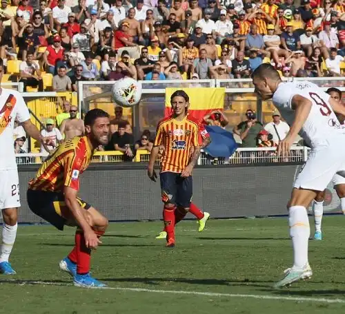 Serie A: Roma ok con Dzeko, goleada della Lazio