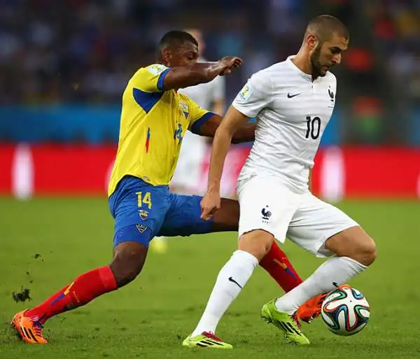 Termina a reti inviolate una partita in realtà combattutissima con ben trenta tiri in porta. Francia agli ottavi come prima, Ecuador unica sudamericana eliminata.