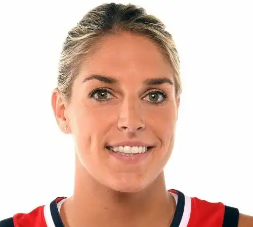 Elena Delle Donne, fascino da tre punti. Le foto della bellissima cestista