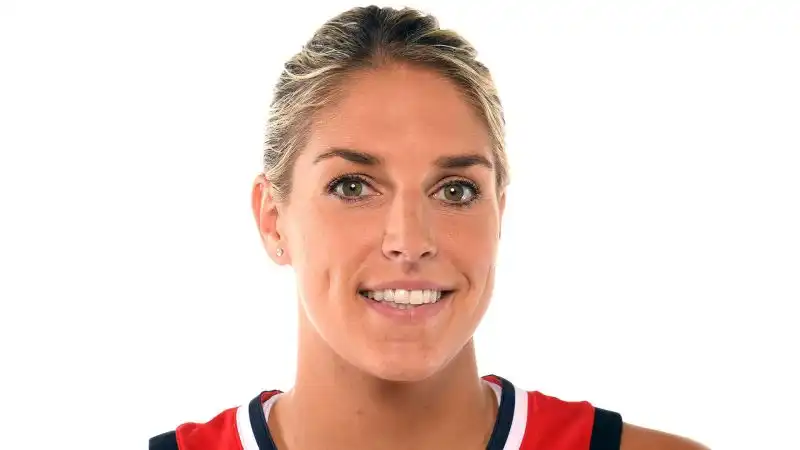 Elena è attualmente la giocatrice più rapida ad aver superato quota 3000 punti in WNBA (messi a segno in 148 gare)