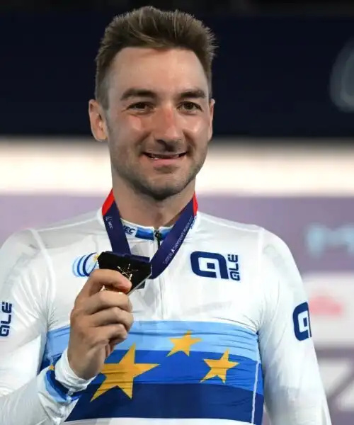 Elia Viviani da urlo: è oro!