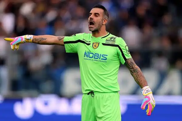 I gialloblu protestano per un gol non assegnato (dubbi sulla decisione della Goal Line Technology, il pallone non passa completamente la linea per pochi centimetri).