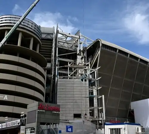 Paura a Madrid: fiamme all’interno del Santiago Bernabeu