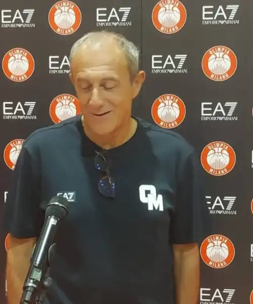 Ettore Messina concentrato sul Panathinaikos