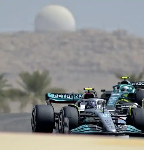 F1, Ferrari ok in Bahrain ma la nuova Mercedes spiazza tutti: le foto