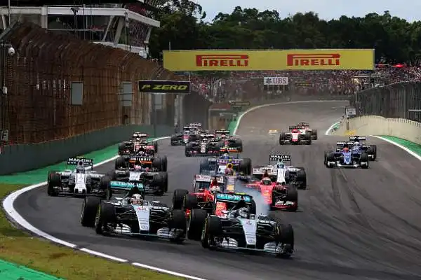 Rosberg imprendibile in Brasile, Vettel terzo. La Mercedes domina a San Paolo, le Rosse chiudono al terzo e quarto posto.