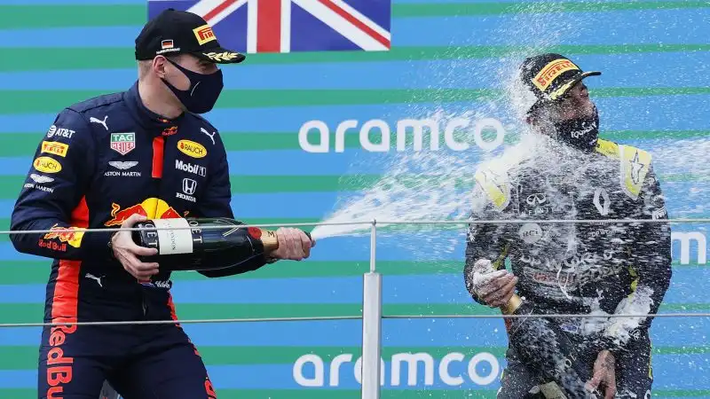 Lewis Hamilton ha eguagliato Michael Schumacher.