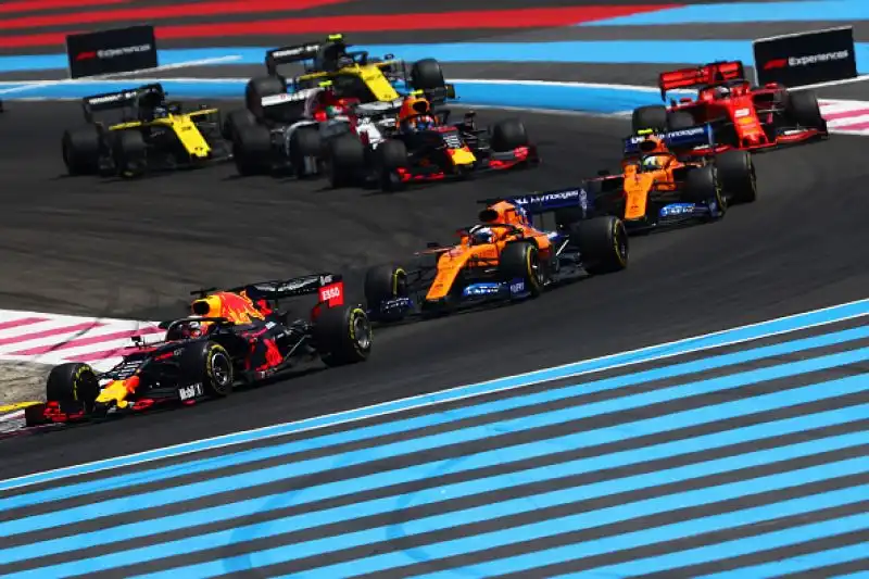 Il pilota britannico ha vinto davanti a Bottas e Leclerc, quinto Vettel alle spalle di Verstappen.