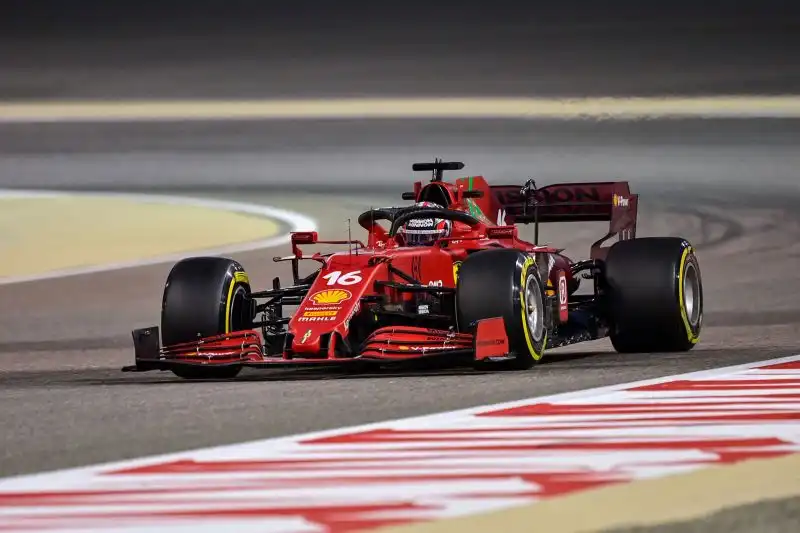 Giro da urlo per il monegasco, lo spagnolo lamenta problemi alla sua monoposto ma riesce ad arrivare fino in Q3.