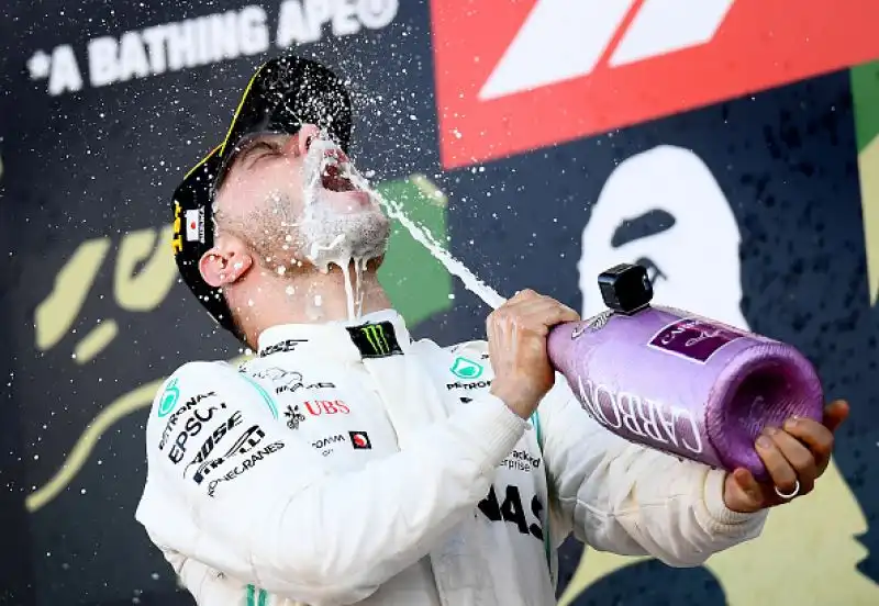 Partenza sbagliata delle Rosse, la Mercedes vince il Mondiale costruttori.