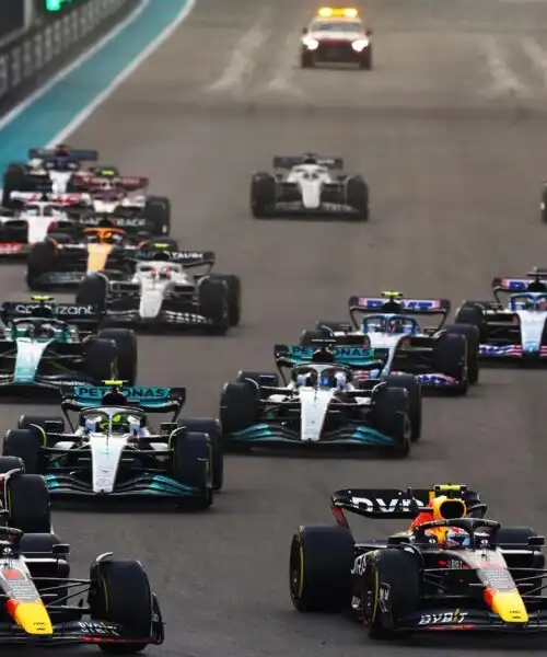 F1, Abu Dhabi: Max Verstappen vince anche l’ultima, Charles Leclerc secondo nel mondiale