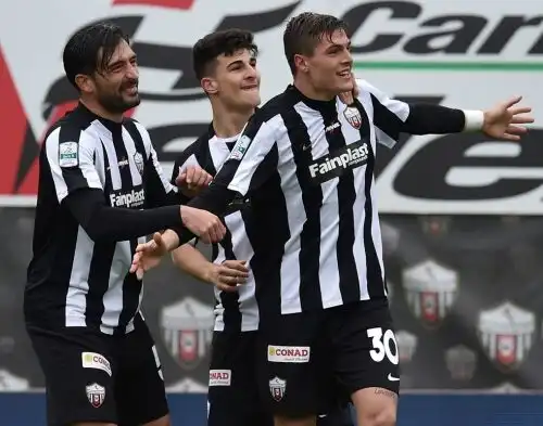 L’Ascoli blinda Andrea Favilli