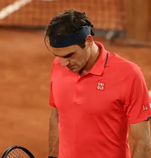 Roland Garros: Roger Federer si arrende, Berrettini ai quarti