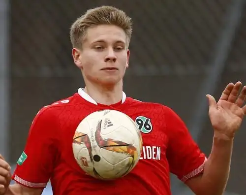 Choc ad Hannover, morto un centrocampista