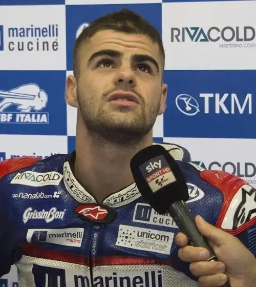 Romano Fenati reagisce contro chi lo ha insultato