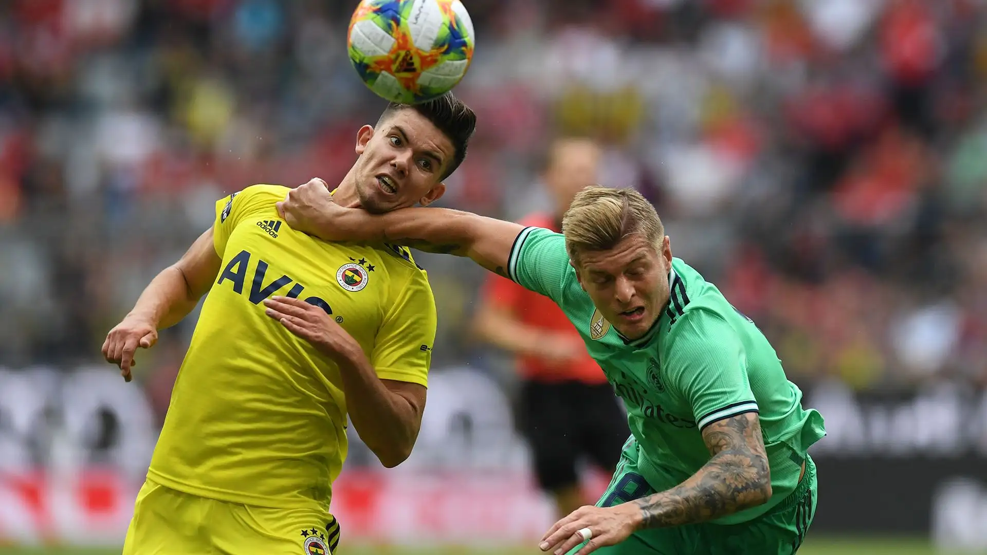 Ferdi Kadioglu ha un contratto con il Fenerbahce fino al 2026

