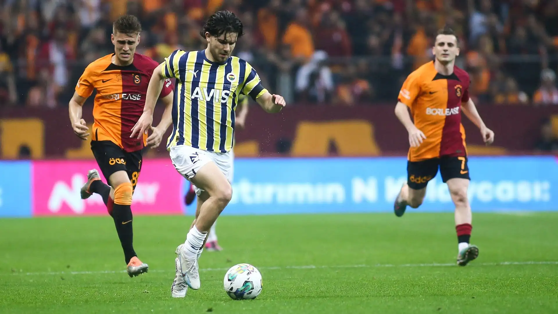 Il terzino del Fenerbahce sta disputando un'ottima stagione
