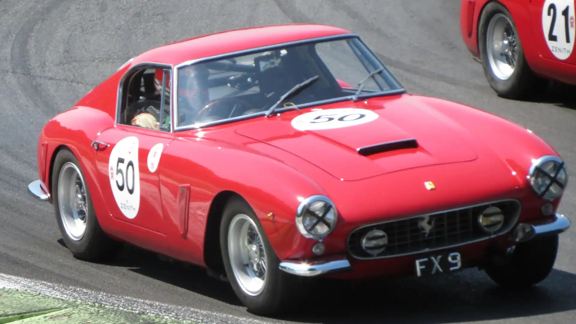 Alzi la mano chi non vorrebbe essere proprietario di una di queste Ferrari