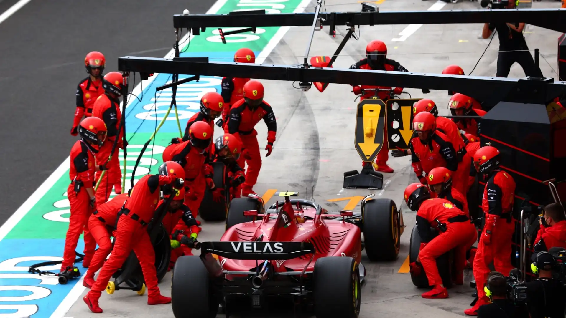 F1, il rivale sbeffeggia la Ferrari: “Un piacere ogni fine settimana”