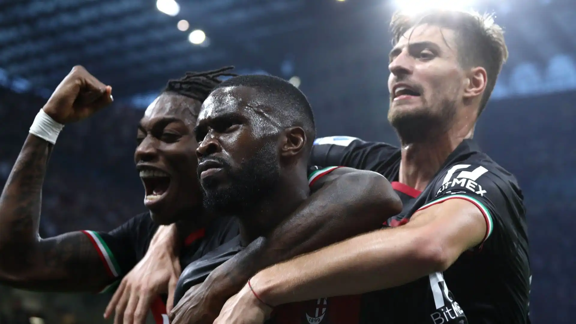 Feyenoord e AZ Alkmaar interessate al difensore del Milan: foto
