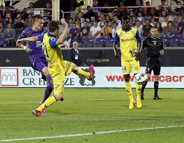 Tutto facile per i viola: nel primo tempo Ilicic sblocca il risultato mentre nella ripresa c'è gloria anche per Bernardeschi, al suo primo gol in serie A, e Badelj.