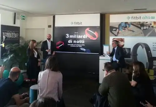Fitbit, obiettivo salute con Alta HR