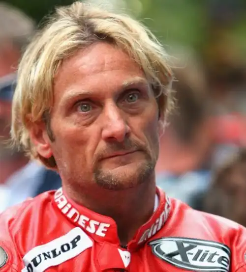 Carl Fogarty lapidario su Valentino Rossi e sulla MotoGp