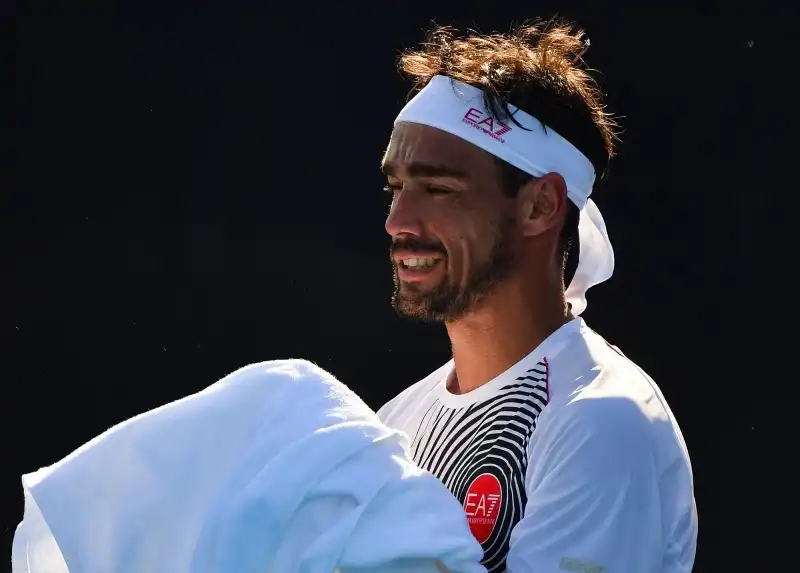 Jannik Sinner coi piedi, Fabio Fognini lo prende in giro