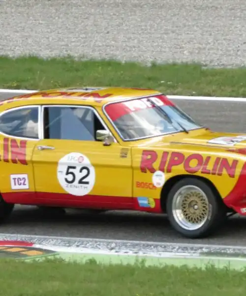 Ford e non solo. Che auto e che colori c’erano un tempo! Le foto