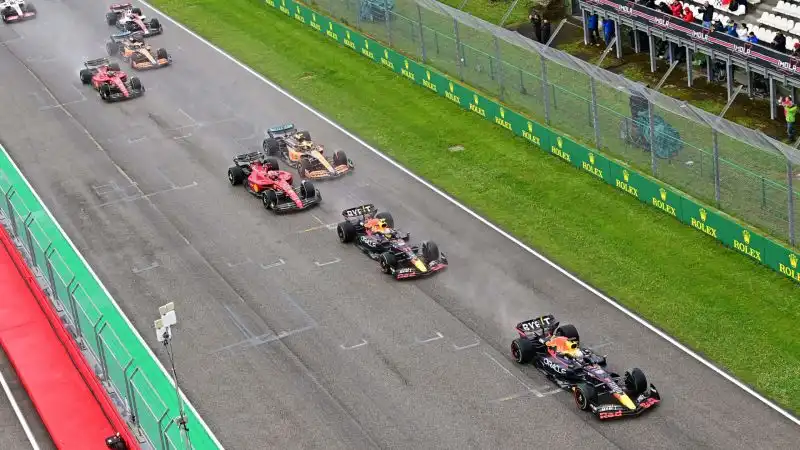 L'olandese della Red Bull domina e centra il secondo successo della stagione