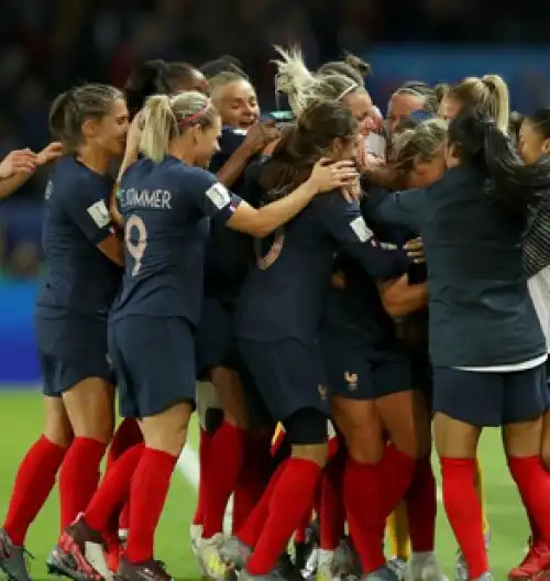 Mondiali femminili, Francia subito a valanga