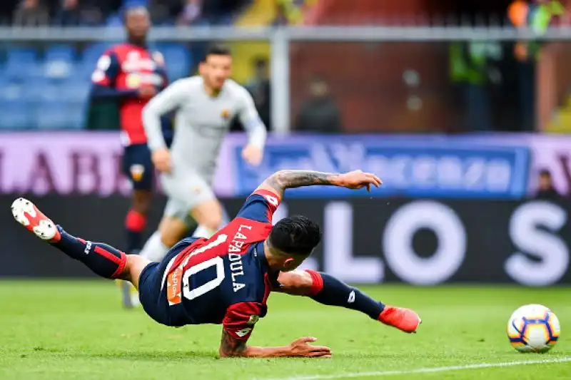 Genoa-Roma 1-1 mette in palio molto, con il Grifone impelagato nella lotta per non retrocedere e i capitolini che non possono permettersi di perdere punti nei confronti di un'Atalanta.
