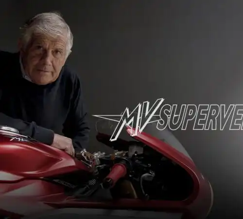 Giacomo Agostini torna in pista