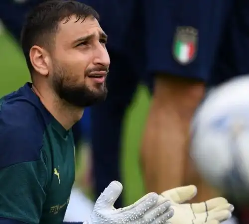 Marco Ballotta esce a valanga su Gianluigi Donnarumma