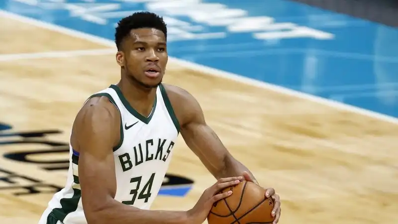 NBA: Antetokounmpo riapre la serie contro i Nets