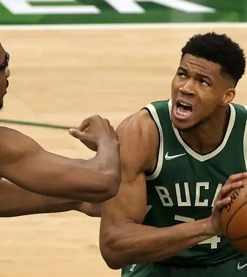 NBA: Antetokounmpo show con i Pacers, Phoenix ok