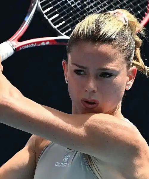 Camila Giorgi travolgente, Martina Trevisan subito fuori