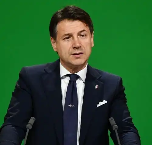 Coronavirus, Giuseppe Conte: “Serie A sospesa”