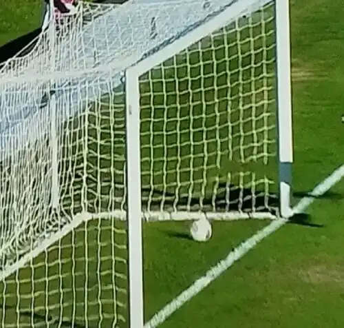 Gol fantasma a Cosenza, Empoli ko