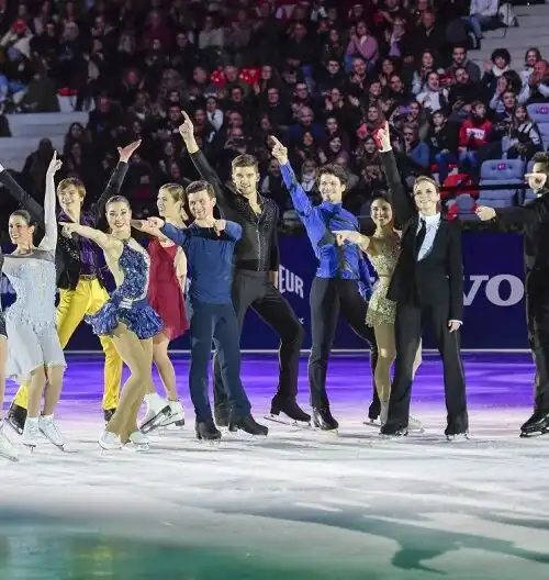 Carolina Kostner torna a pattinare a Milano