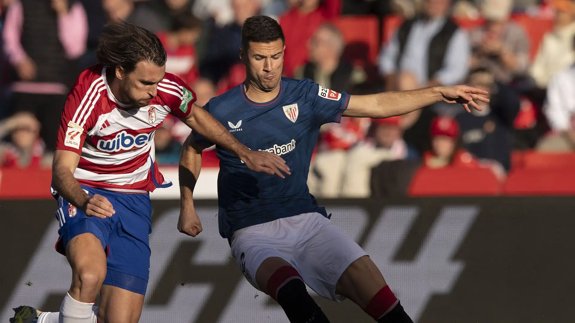 In campo l'Athletic prima della sospensione conduceva per 1-0