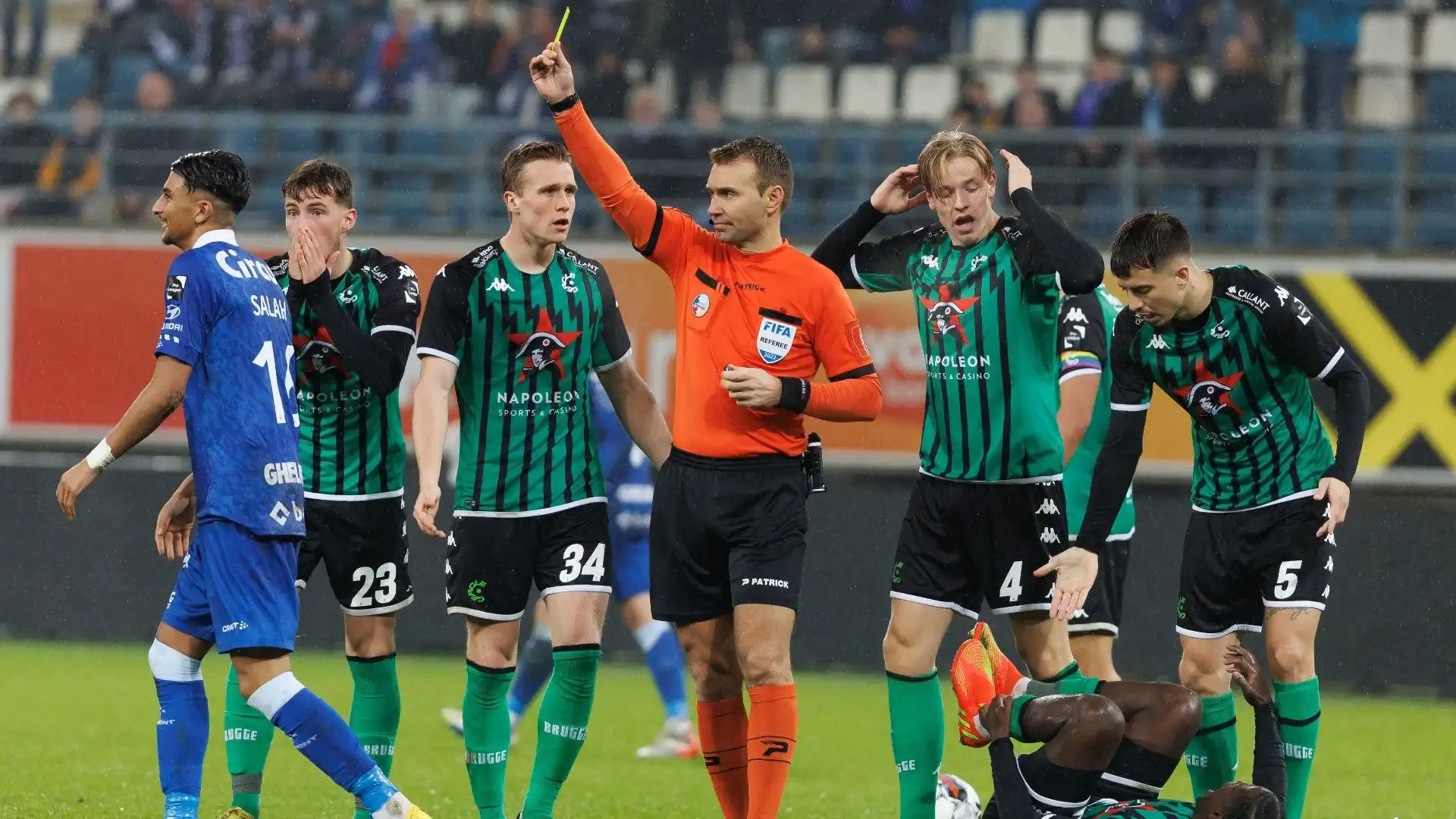 Grande tensione durante Gent e Cercle Brugge: le immagini