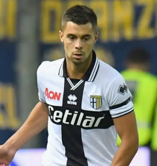 Grassi cambia casa, non maglia