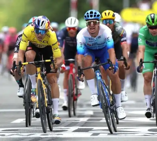 Tour de France: a Sonderberg vince Groenewegen, Van Aert ancora secondo