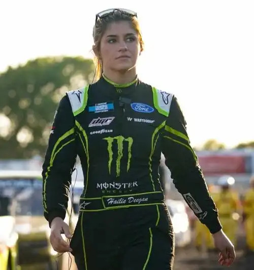 Hailie Deegan la baby pilota bella come poche: le foto