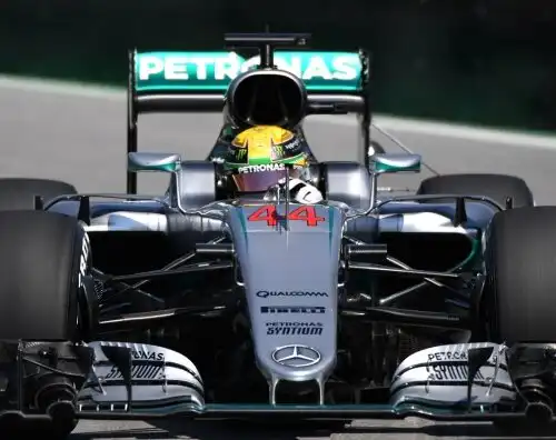 Prime libere in Brasile, Hamilton davanti a tutti