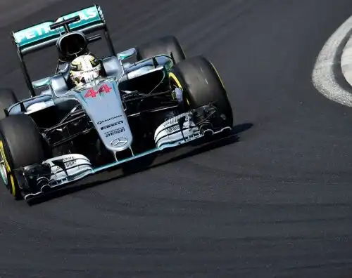Abu Dhabi: Hamilton dichiara subito guerra